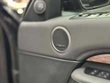 Land Rover Discovery SD V6 HSE 