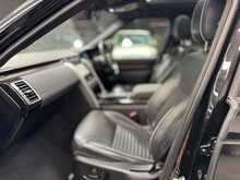 Land Rover Discovery SD V6 HSE 