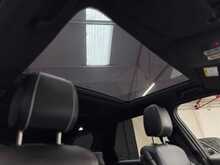 Land Rover Discovery SD V6 HSE 