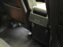 Land Rover Discovery SD V6 HSE 