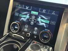 Land Rover Range Rover SD V8 Autobiography 