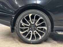 Land Rover Range Rover SD V8 Autobiography 