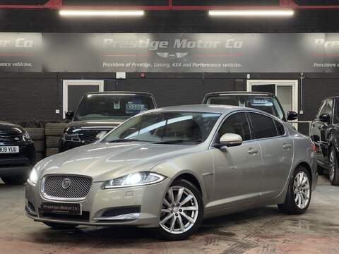Jaguar XF 2.2d Luxury Saloon 4dr Diesel Auto Euro 5 (s/s) (163 ps)