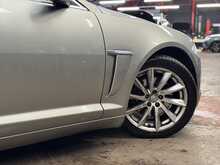 Jaguar XF d V6 Luxury 