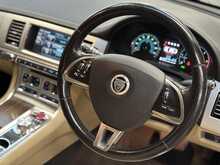 Jaguar XF d V6 Luxury 