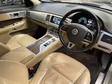 Jaguar XF d V6 Luxury 