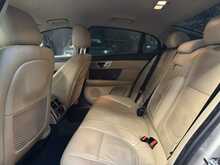 Jaguar XF d V6 Luxury 