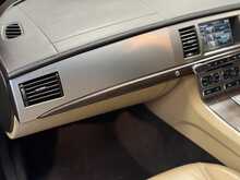 Jaguar XF d V6 Luxury 