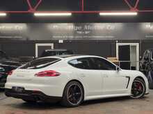 Porsche Panamera V8 GTS 
