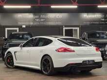 Porsche Panamera V8 GTS 