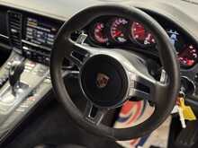 Porsche Panamera V8 GTS 