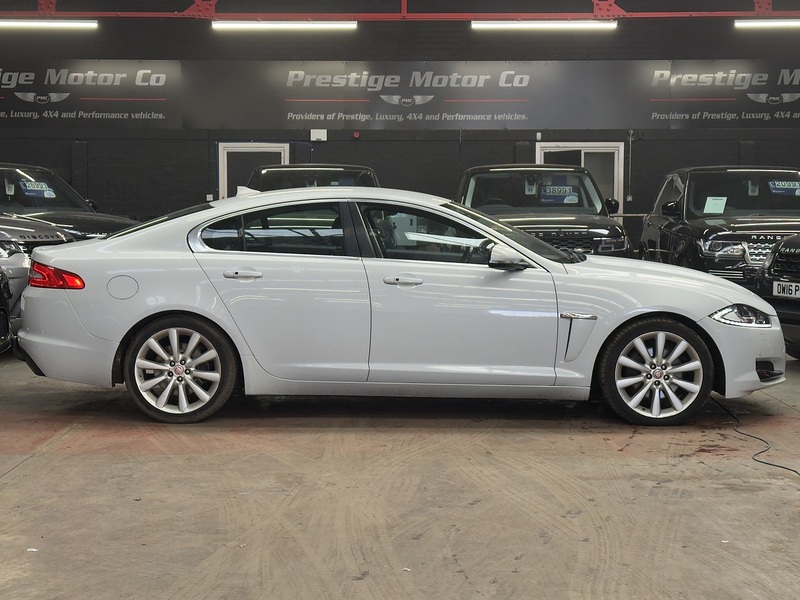 Jaguar XF d Portfolio - U721
