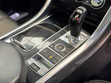 Land Rover Range Rover Sport SD V6 HSE Dynamic 