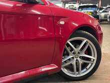 Alfa Romeo GT JTDM Cloverleaf 