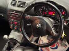 Alfa Romeo GT JTDM Cloverleaf 