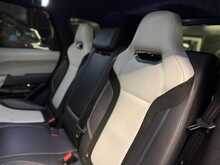 Land Rover Range Rover Sport P575 V8 SVR 