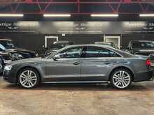 Audi S8 TFSI V8 