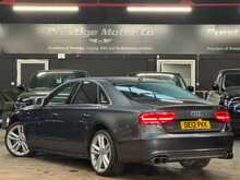 Audi S8 TFSI V8 