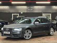 Audi S8 TFSI V8 