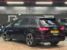 Audi Q7 TDI V6 Black Edition 
