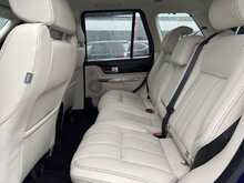 Land Rover Range Rover Sport TD V6 HSE 