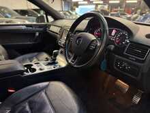 Volkswagen Touareg TDI V6 BlueMotion Tech R-Line 