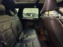 Volkswagen Touareg TDI V6 BlueMotion Tech R-Line 