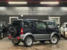 Suzuki Jimny SZ4 