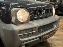 Suzuki Jimny SZ4 