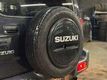 Suzuki Jimny SZ4 