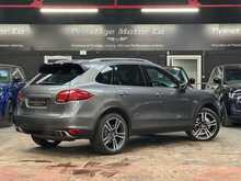 Porsche Cayenne TD V8 S 