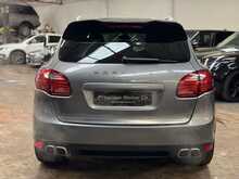 Porsche Cayenne TD V8 S 
