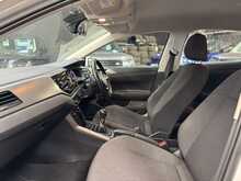 Volkswagen Polo TSI SE 