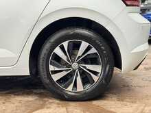 Volkswagen Polo TSI SE 