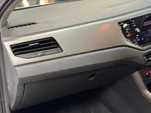 Volkswagen Polo TSI SE 