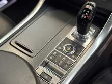Land Rover Range Rover Sport SD V6 HSE Dynamic 