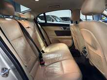Jaguar XF d V6 Luxury 