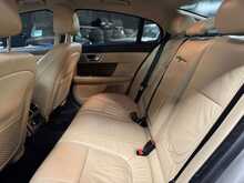 Jaguar XF d V6 Luxury 