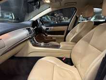 Jaguar XF d V6 Luxury 