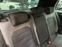 Volkswagen Golf TDI R-Line 