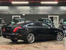 Jaguar XJ d V6 Portfolio 