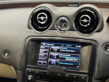 Jaguar XJ d V6 Portfolio 