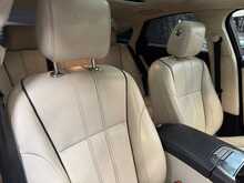 Jaguar XJ d V6 Portfolio 