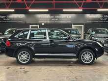 Porsche Cayenne V6 