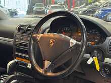 Porsche Cayenne V6 