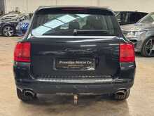 Porsche Cayenne V6 