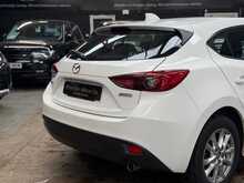 Mazda Mazda3 SKYACTIV-G SE 