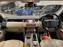 Land Rover Range Rover Sport TD V6 HSE 