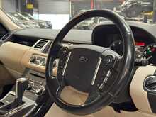 Land Rover Range Rover Sport TD V6 HSE 