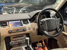 Land Rover Range Rover Sport TD V6 HSE 